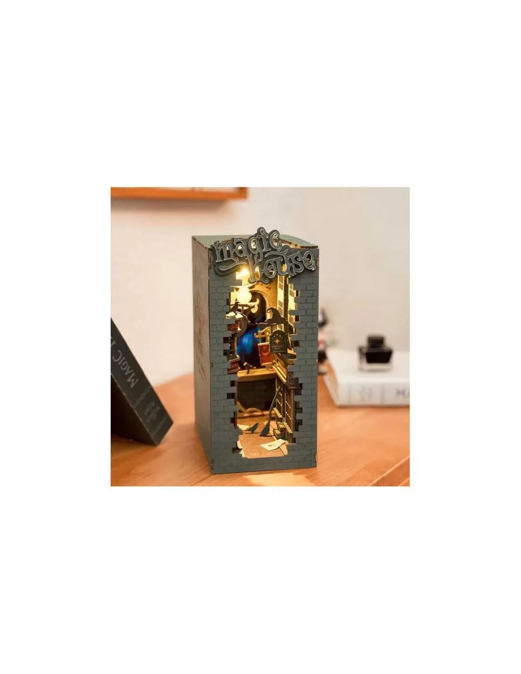 Maquette Magic House Book Nook - Rolife