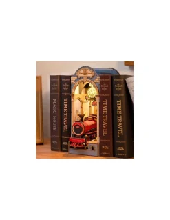 Maquette Time Travel Book Nook - Rolife