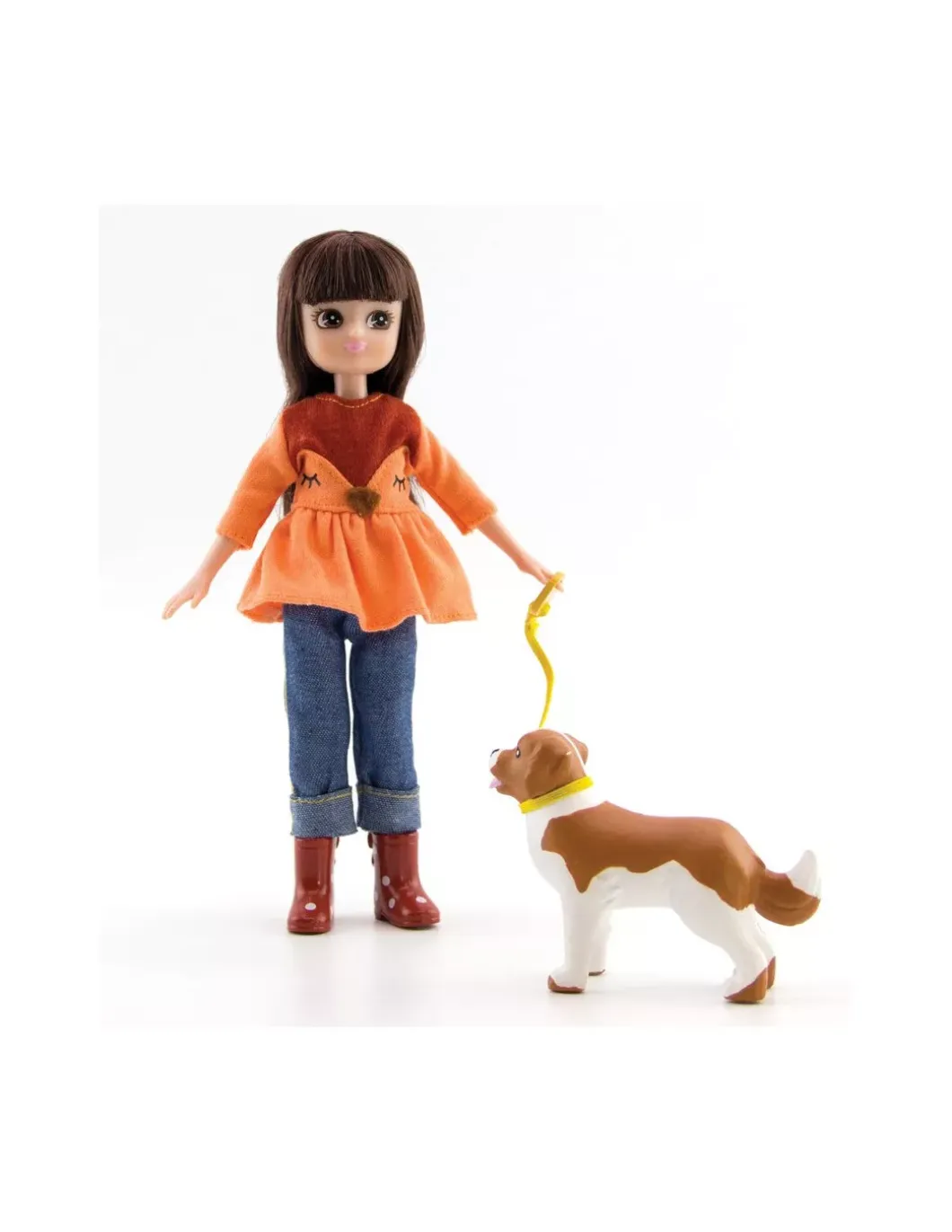 Poupée Lottie avec chien promenade dans le parc