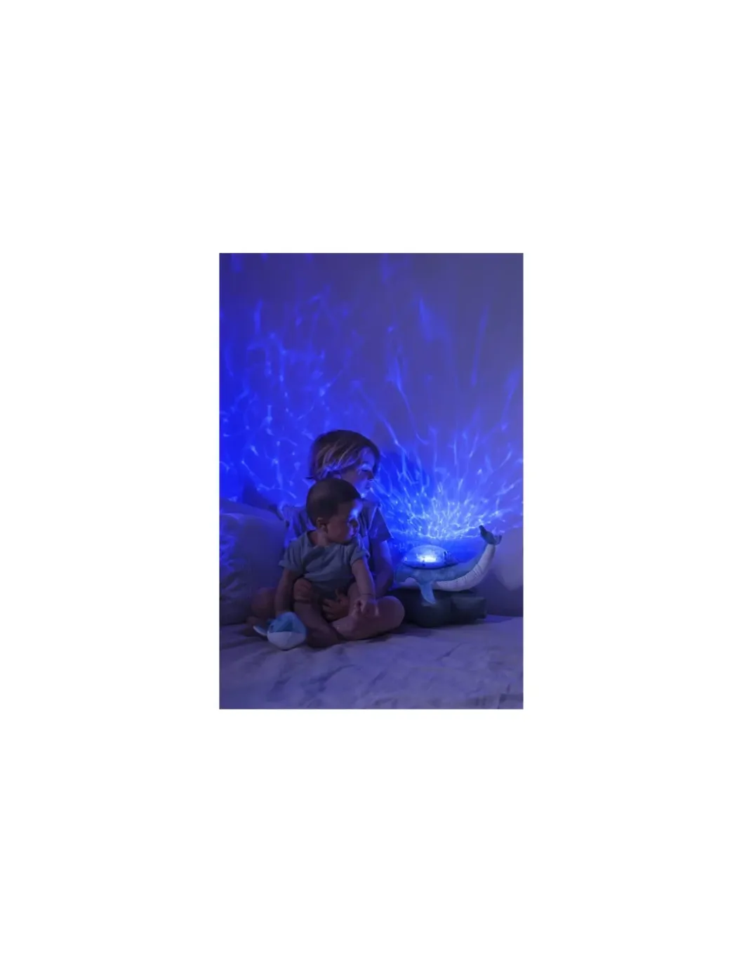 Tranquil whale blue family Peluche musicale à projections - Cloud b
